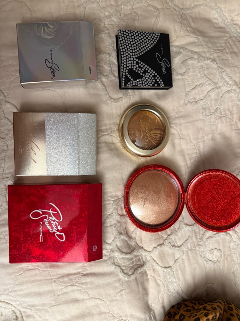 BNIB- MAC Cosmetics skin finish-